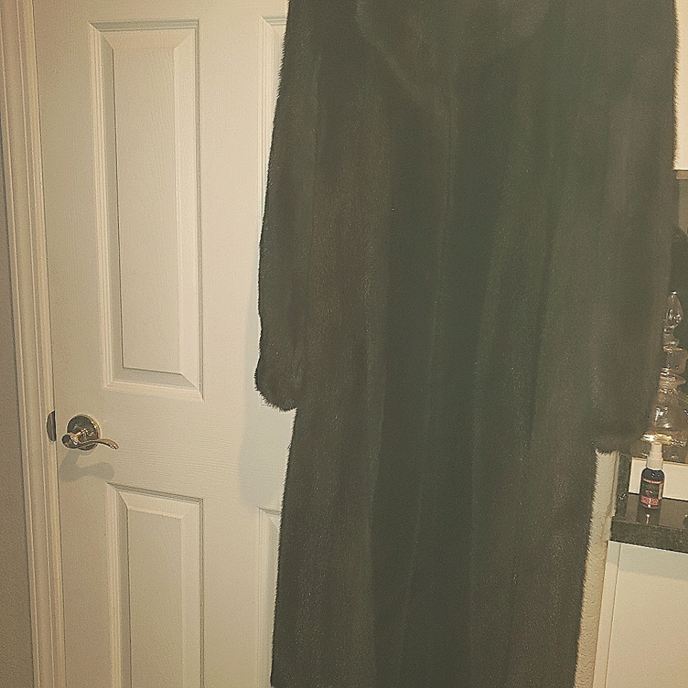 Genuine mink Coat, size large, 47 inches long , good condition,beautiful color